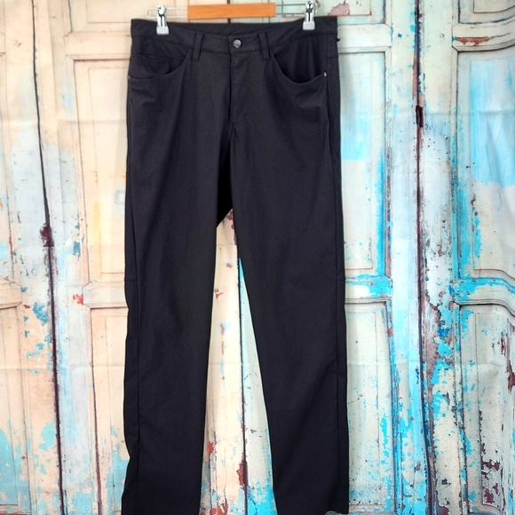 Lululemon ABC Classic-Fit 5 Pocket - Picture 3 of 10